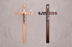 Krzyż drewniany wiszący saletyński H=20,5 cm