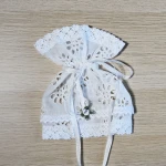 Profitka na Świecę do Chrztu Koronkowa Retro z Różyczką Handmade Bawełna
