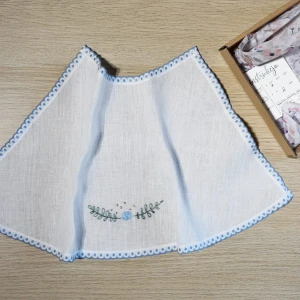 Szatka do Chrztu dla Chłopca Lniana Boho Haft Niebieski Handmade