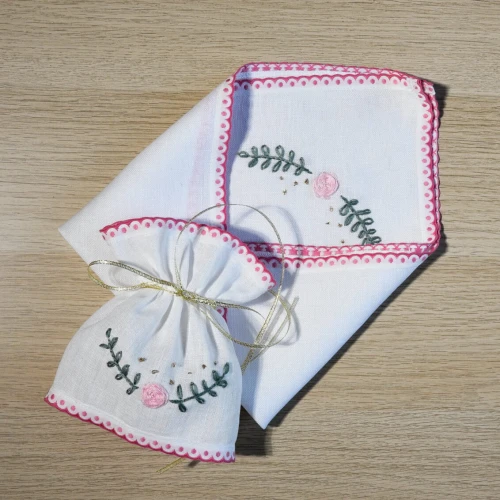 Komplet do Chrztu dla Dziewczynki Boho Szatka i Profitka do świecy chrzcielnej - Haft Angielski Różowy