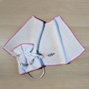 Komplet do Chrztu dla Dziewczynki Boho - Szatka Profitka chrzcielna - Różowy Haft i Biała Wstążka