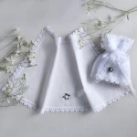 Zestaw Chrzcielny Heritage Handmade - Szatka i Okapnik do świecy z Motywem Róży