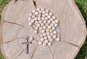 polski różaniec z drzewa brzozowego, handmade - 10 mm