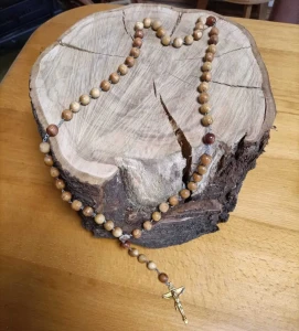 Różaniec drewniany handmade - wiśnia, grusza - 10 mm   