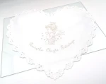 Szatka do chrztu w kształcie serca z koronką - Aniołek z haftem