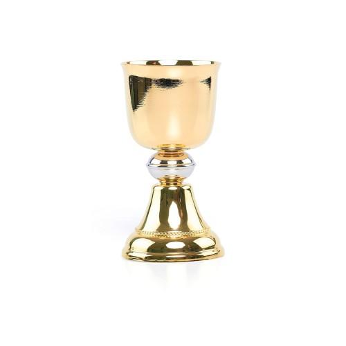 Kompaktowy kielich mszalny do celebracji plenerowej i podróży – Złocony, wys. 11 cm, Ø czaszy 6 cm. Jeden z najmniejszych dostępnych modeli w klasycznym kształcie kielich na rynku.