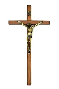 Drewniany krzyż do powieszenia - Odcień wiśni - 21,5 cm