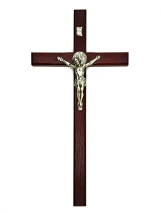 Duży drewniany krzyż na ścianę św. Benedykta - Odcień wiśni - 42 cm