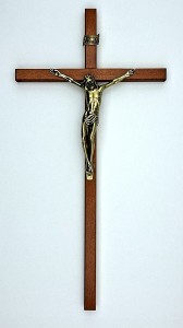 Drewniany krzyż na ścianę - odcień wiśni - 30 cm